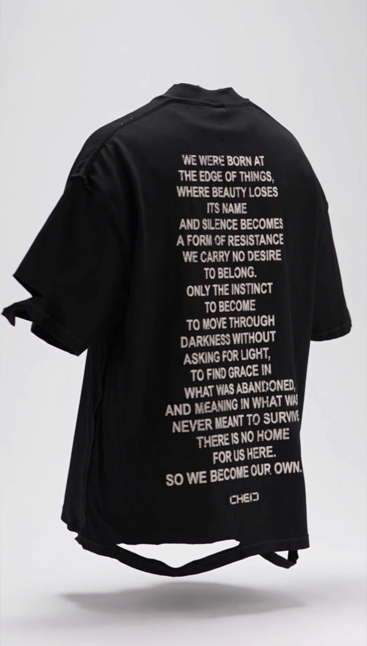 REMERA OUTSIDERS MNFST